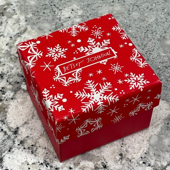 NEW Betsey Johnson Christmas Santa Hat Flamingo Post Earrings NIB - Picture 3 of 4